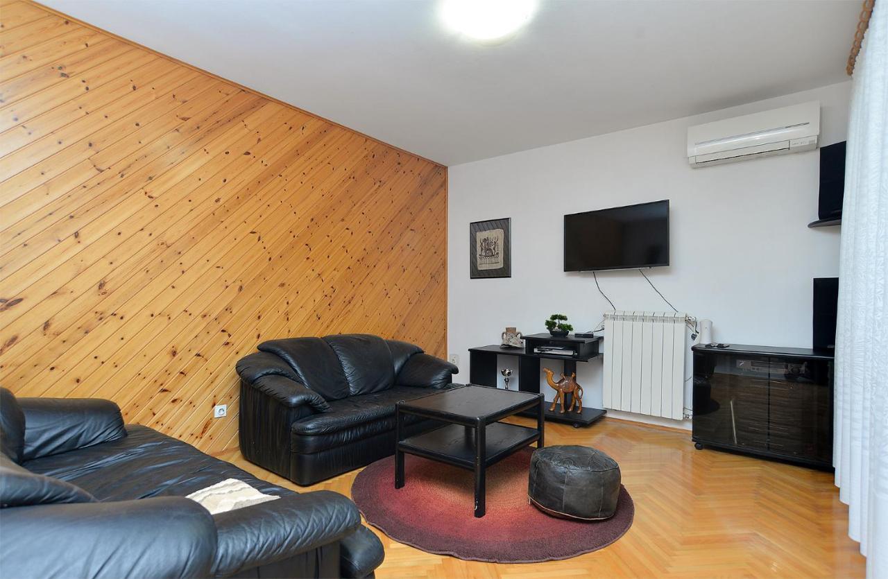 פולה Apartments Irena 531 מראה חיצוני תמונה