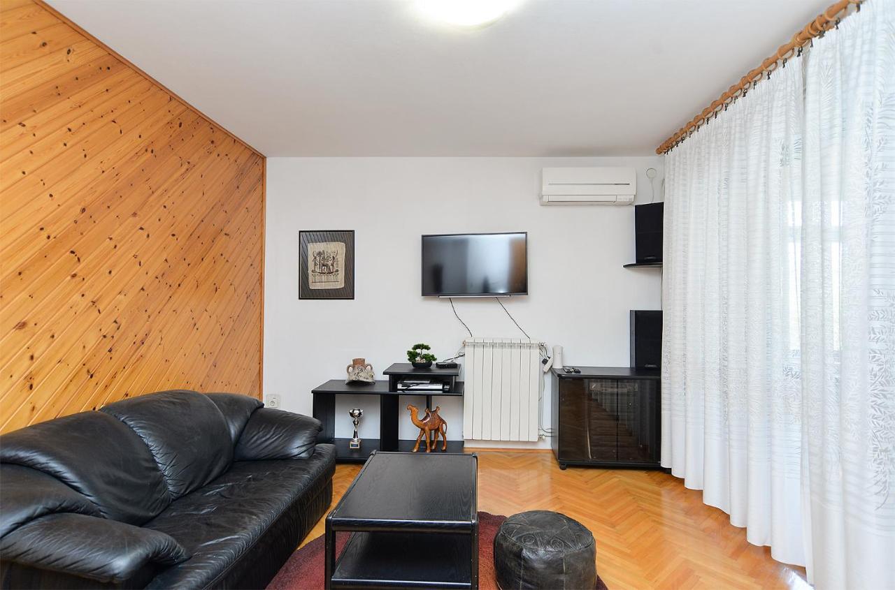 פולה Apartments Irena 531 מראה חיצוני תמונה