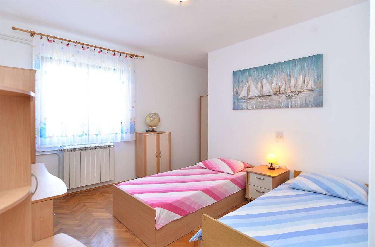 פולה Apartments Irena 531 מראה חיצוני תמונה