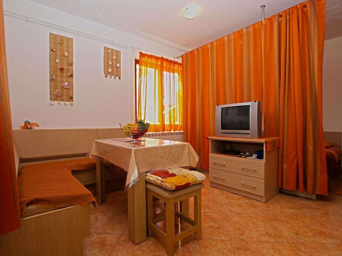פולה Apartments Irena 531 מראה חיצוני תמונה